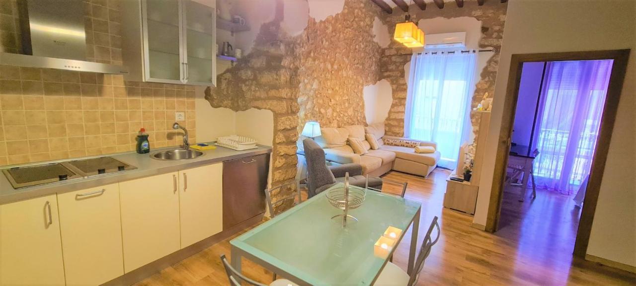 Lovely Centric Apartment อาลิกันเต ภายนอก รูปภาพ